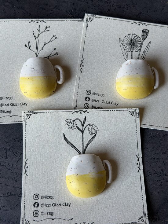 Vāzīte - magnēts, dzeltenīgas